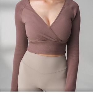 Balance Athletica- The Infinity Wrap Top
- Smoky Quartz- Medium